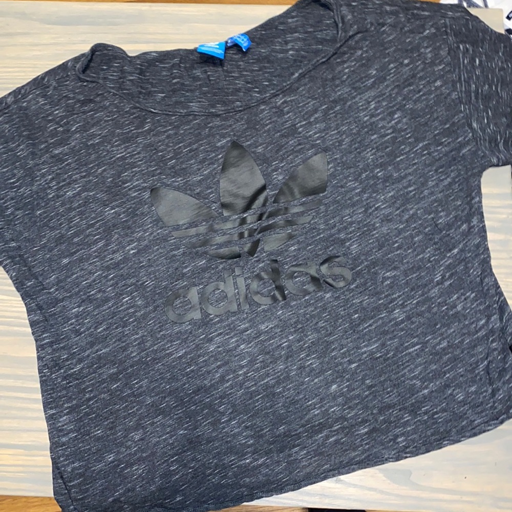 Adidas top